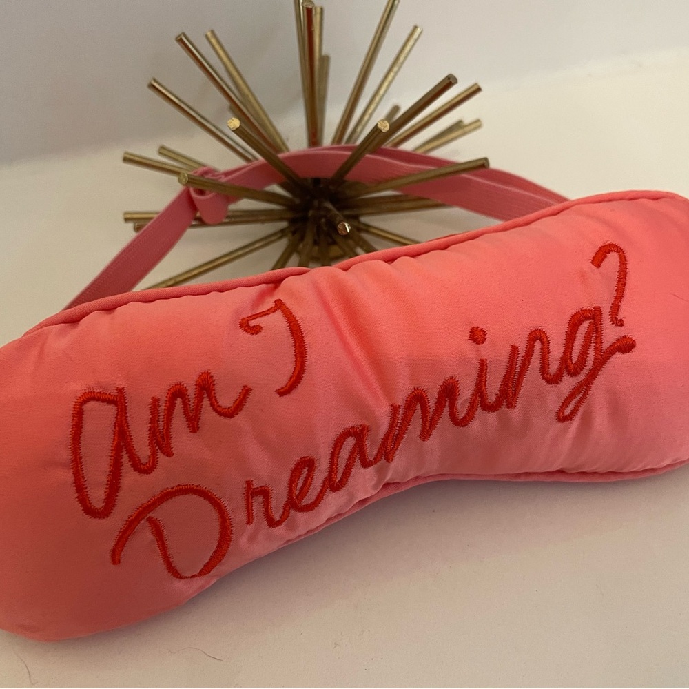 Am I dreaming? Plush & Comfy Sleep Mask